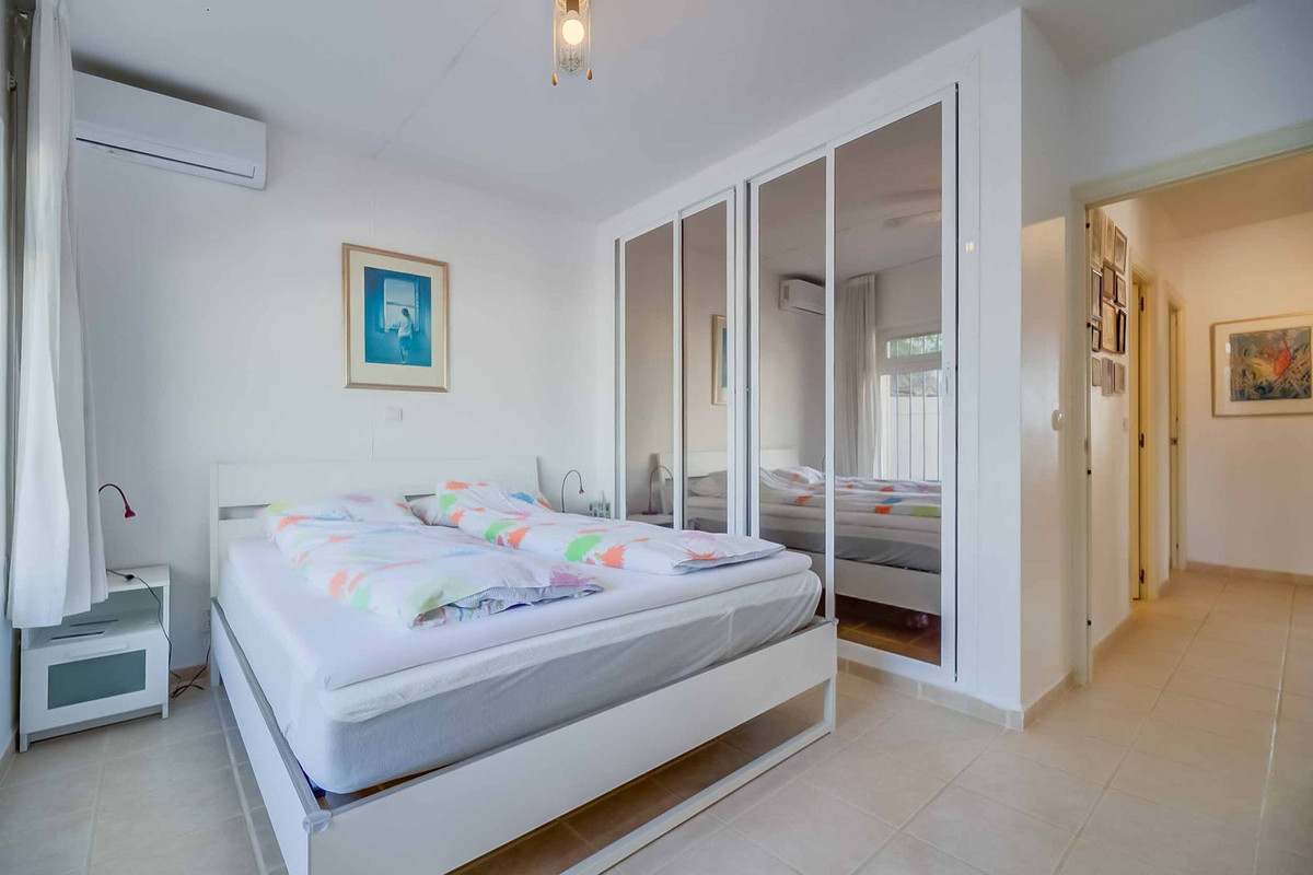 Huis te koop in Sierrezuela | 4 slaapkamers H5225254