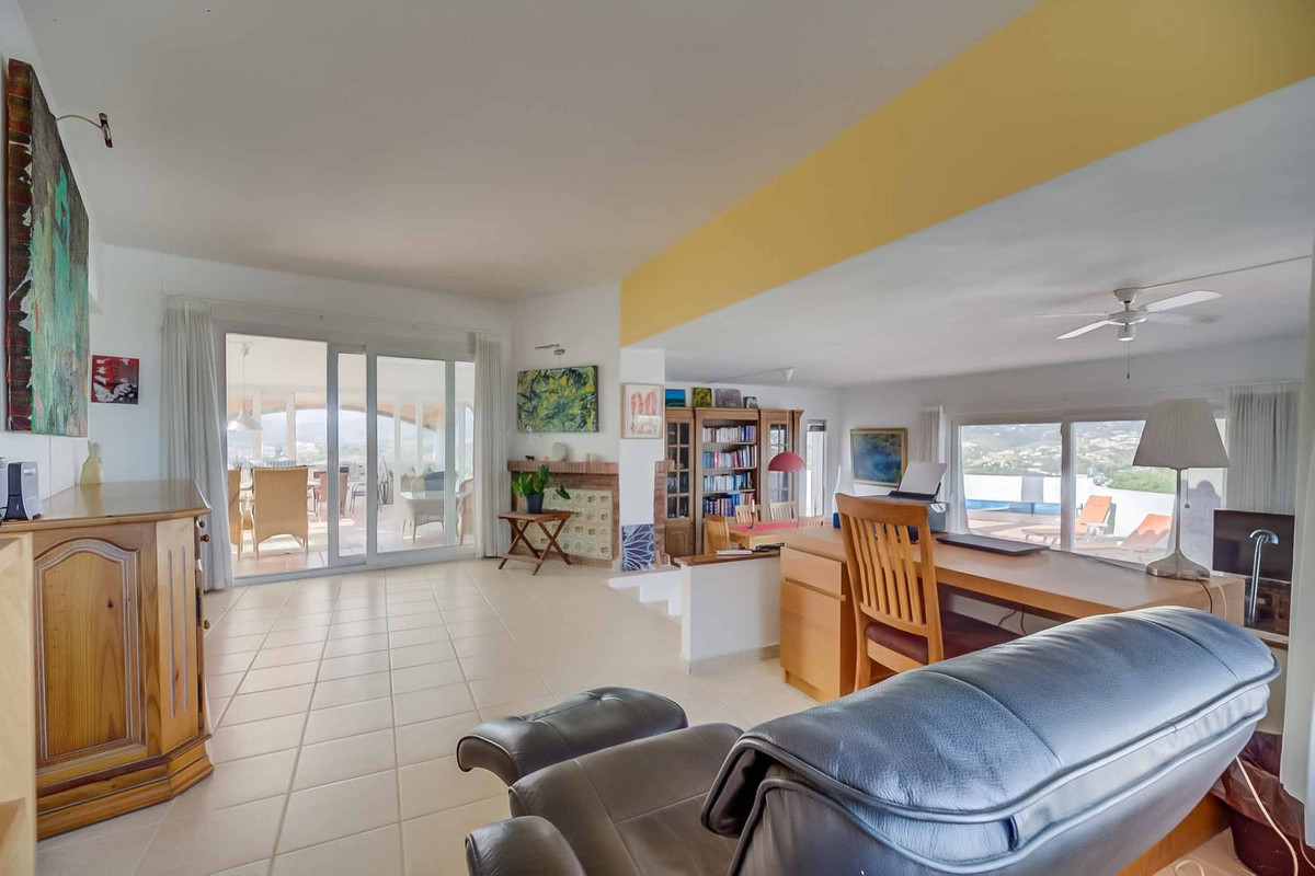 Huis te koop in Sierrezuela | 4 slaapkamers H5225254