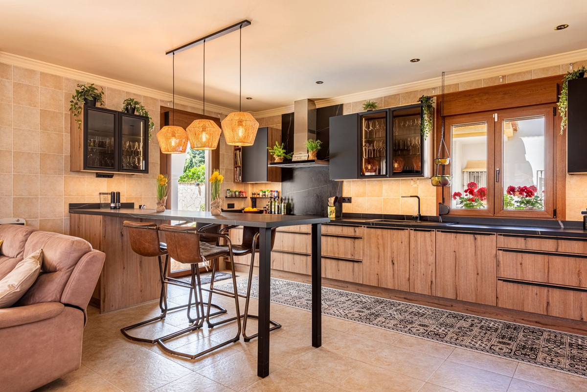 Huis te koop in Sierrezuela | 4 slaapkamers H5384209