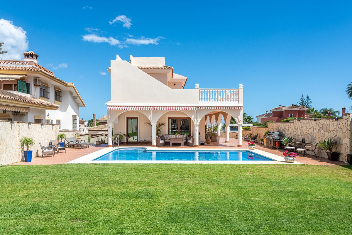 Huis te koop in Sierrezuela | 4 slaapkamers H5384209