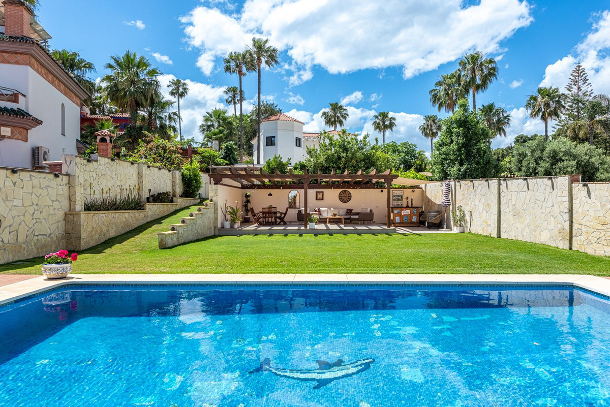 Huis te koop in Sierrezuela | 4 slaapkamers H5384209