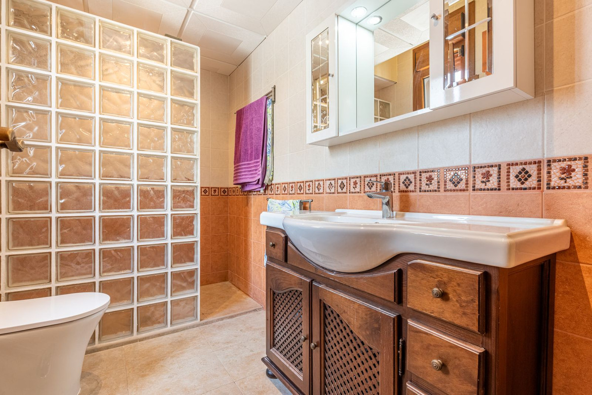 Huis te koop in Sierrezuela | 4 slaapkamers H5384209
