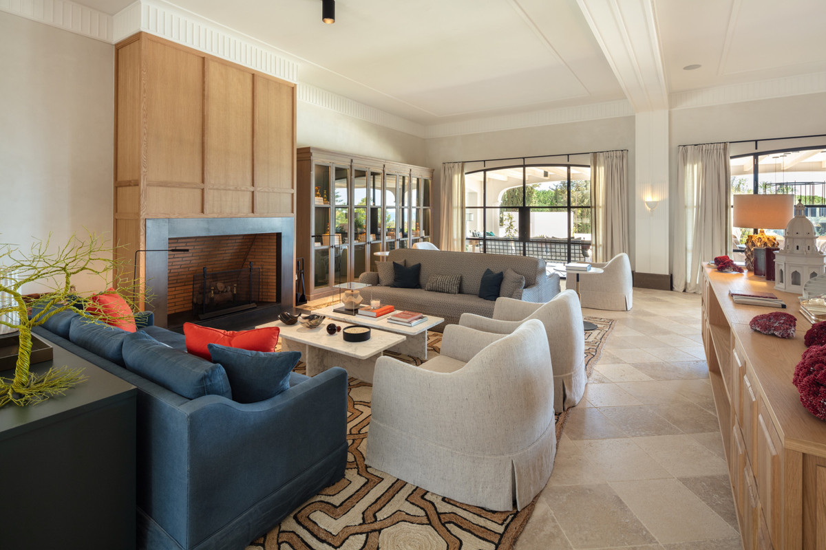 Huis te koop in The Golden Mile | 16 slaapkamers H4059976