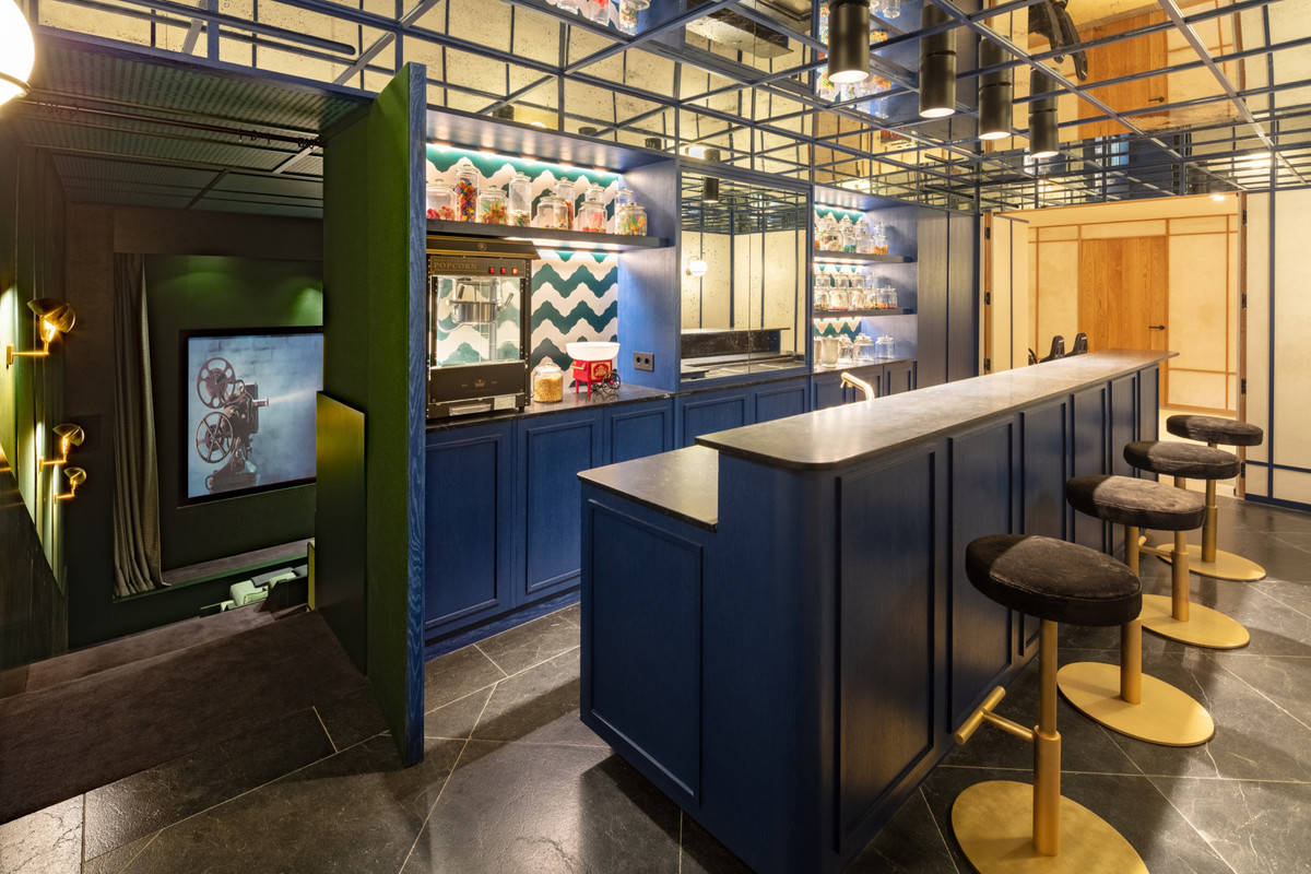 Huis te koop in The Golden Mile | 16 slaapkamers H4059976