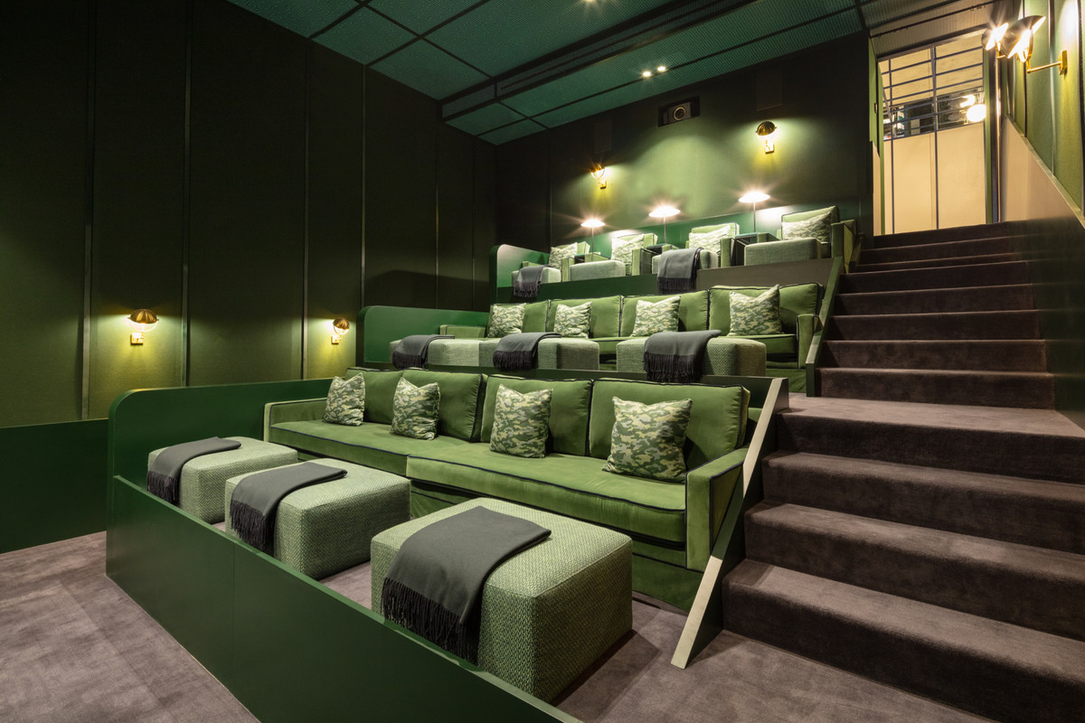 Huis te koop in The Golden Mile | 16 slaapkamers H4059976