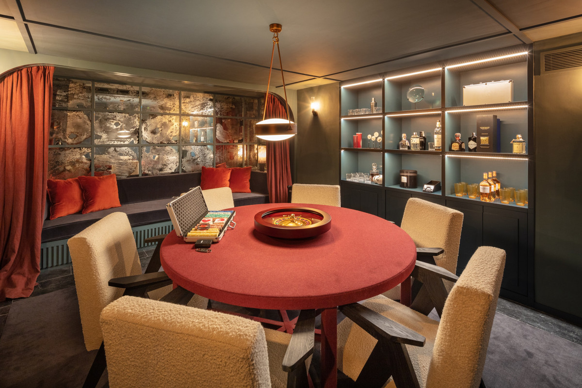 Huis te koop in The Golden Mile | 16 slaapkamers H4059976