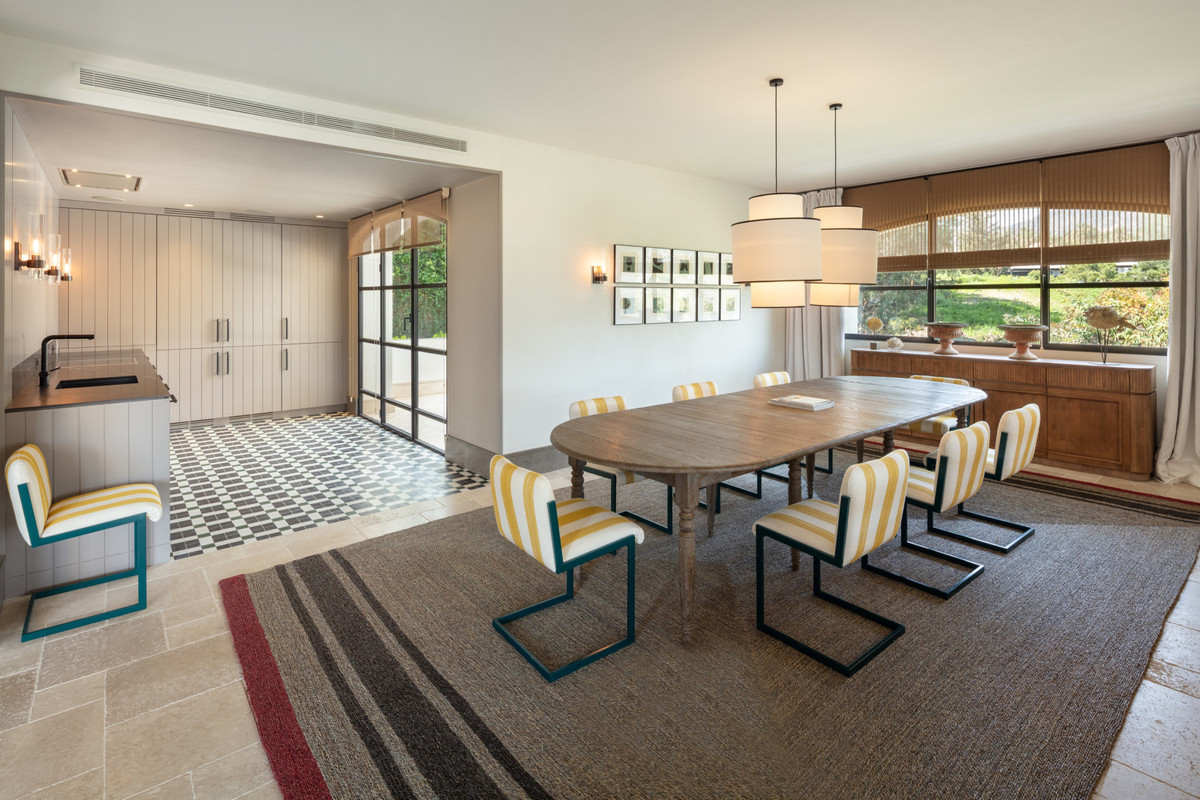 Huis te koop in The Golden Mile | 16 slaapkamers H4059976