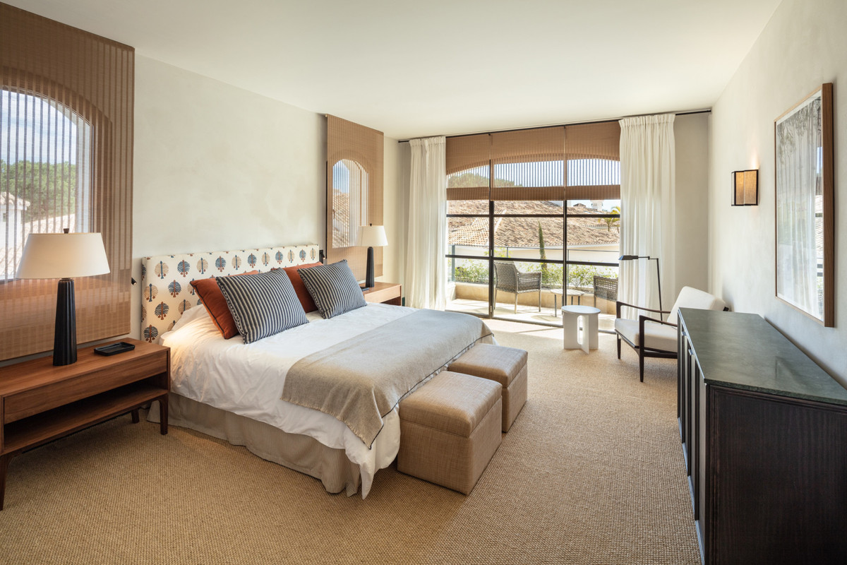 Huis te koop in The Golden Mile | 16 slaapkamers H4059976