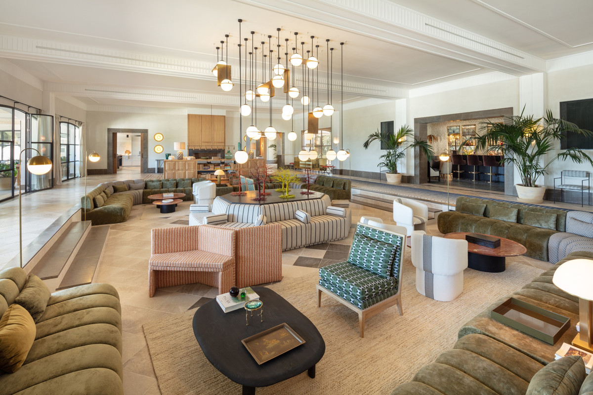 Huis te koop in The Golden Mile | 16 slaapkamers H4059976