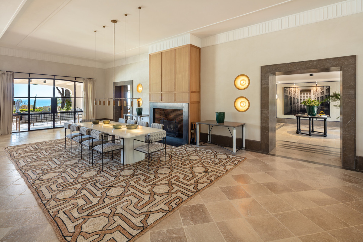 Huis te koop in The Golden Mile | 16 slaapkamers H4059976