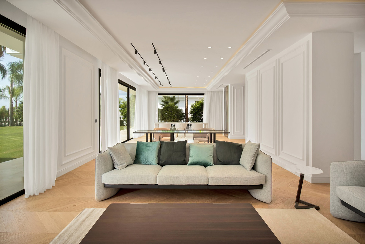 Huis te koop in The Golden Mile | 6 slaapkamers H4300111