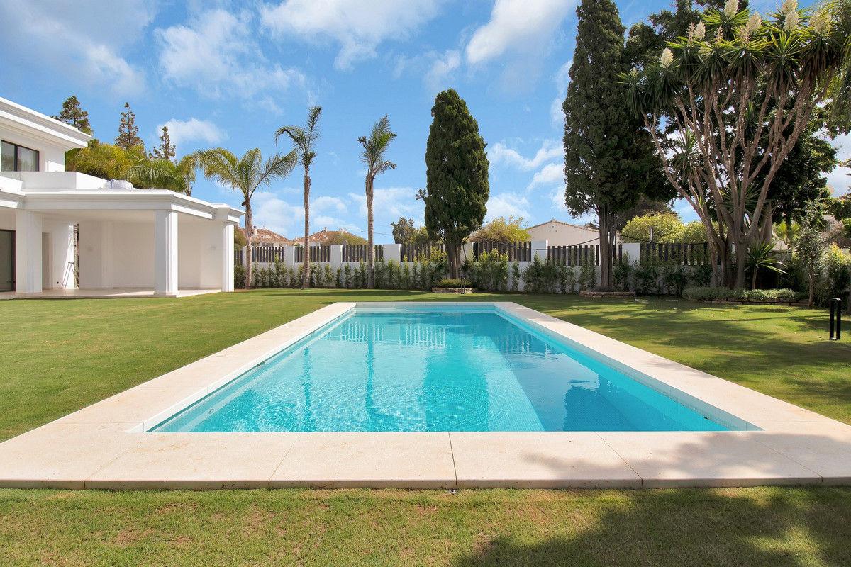 Huis te koop in The Golden Mile | 6 slaapkamers H4300111