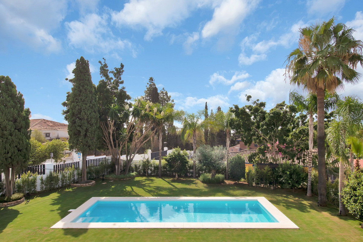 Huis te koop in The Golden Mile | 6 slaapkamers H4300111