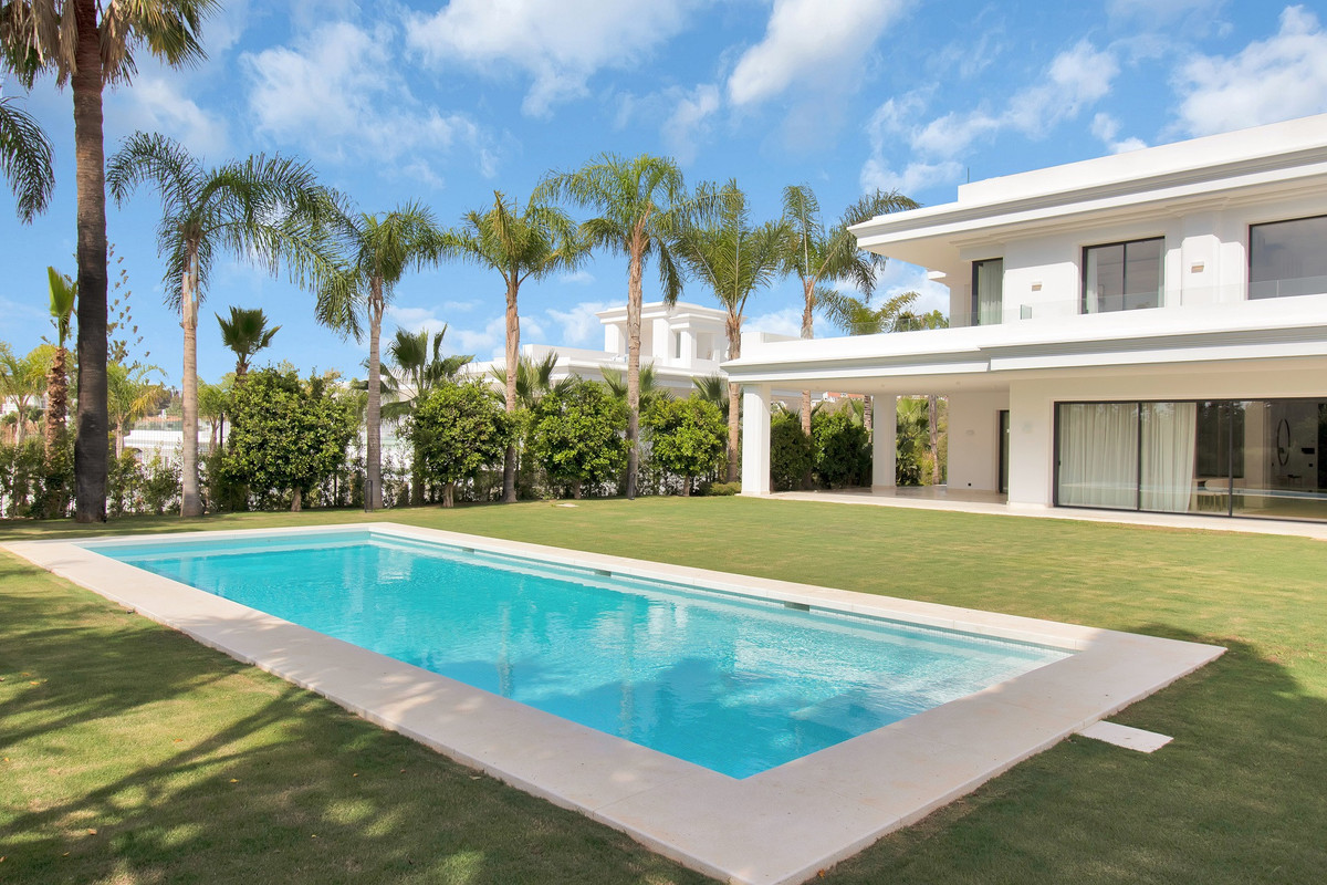 Huis te koop in The Golden Mile | 6 slaapkamers H4300111
