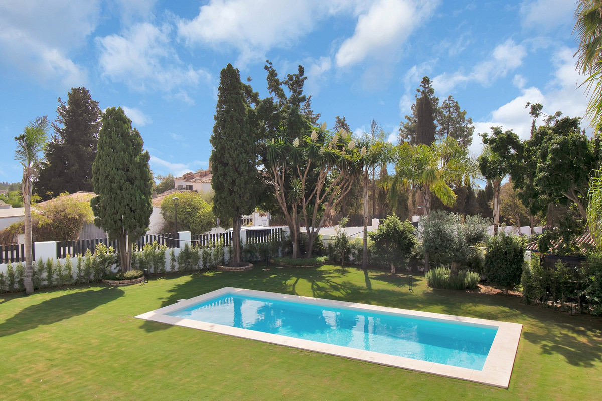 Huis te koop in The Golden Mile | 6 slaapkamers H4300111