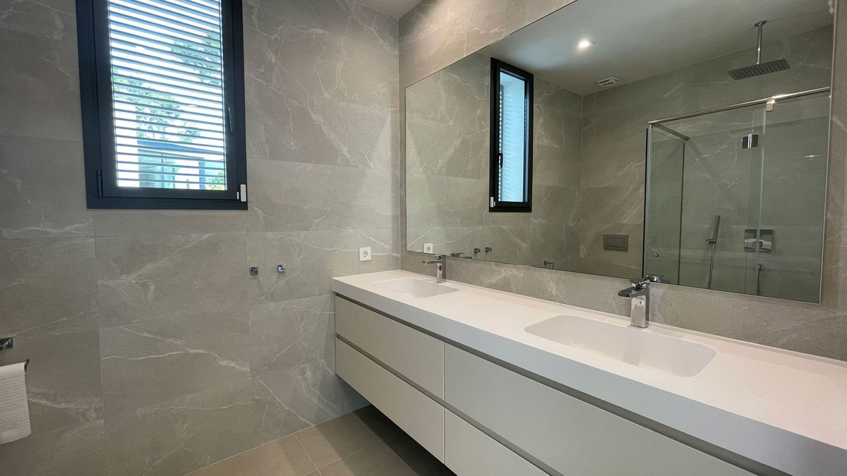 Property main view 40