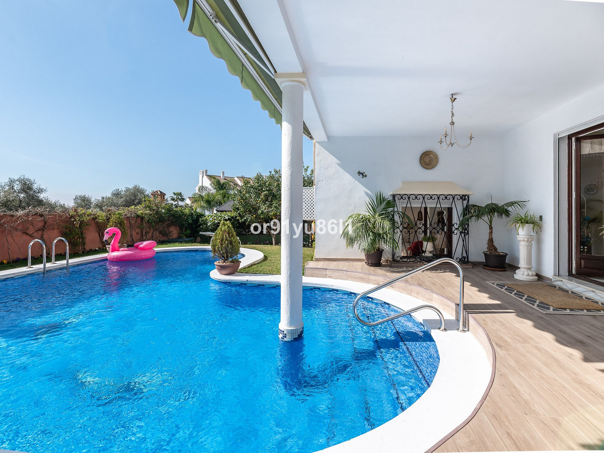 Huis te koop in The Golden Mile | 5 slaapkamers H4661893