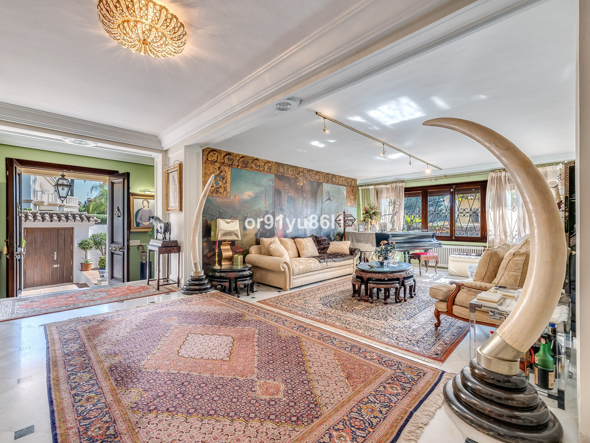 Huis te koop in The Golden Mile | 5 slaapkamers H4661893