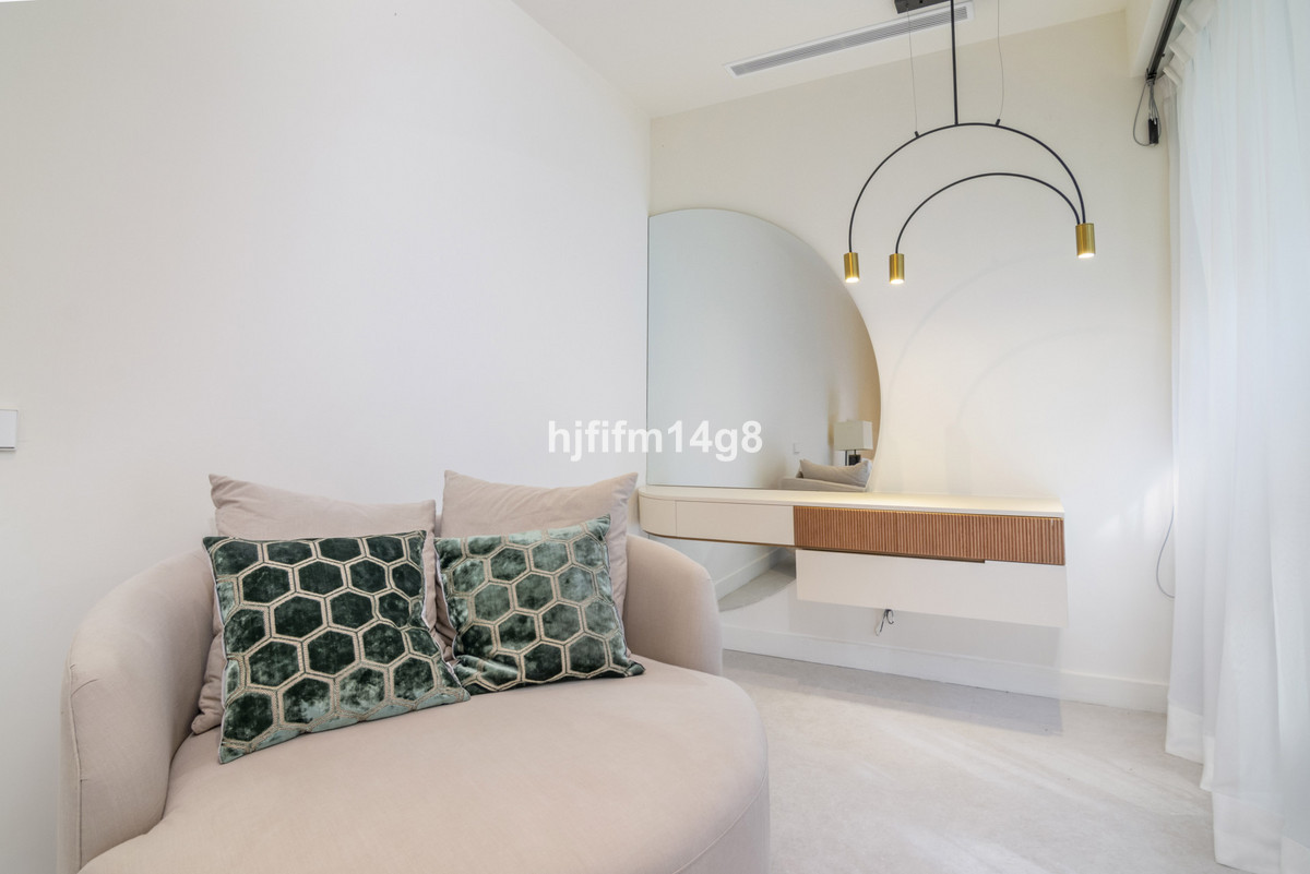 Huis te koop in The Golden Mile | 5 slaapkamers H4681408