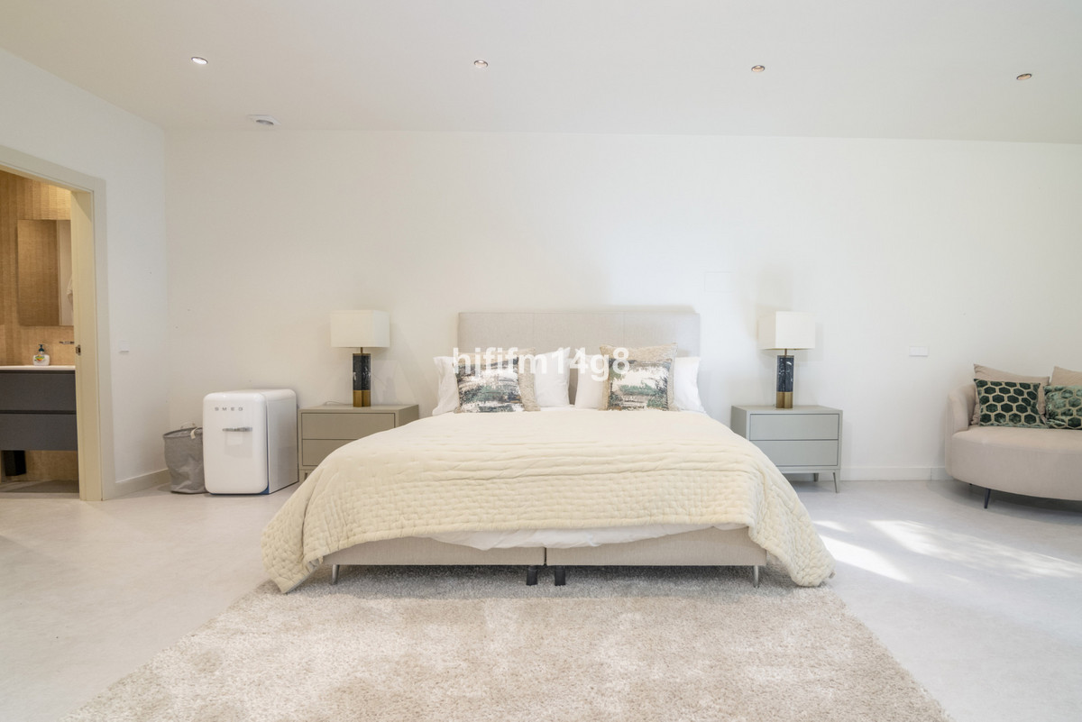 Huis te koop in The Golden Mile | 5 slaapkamers H4681408