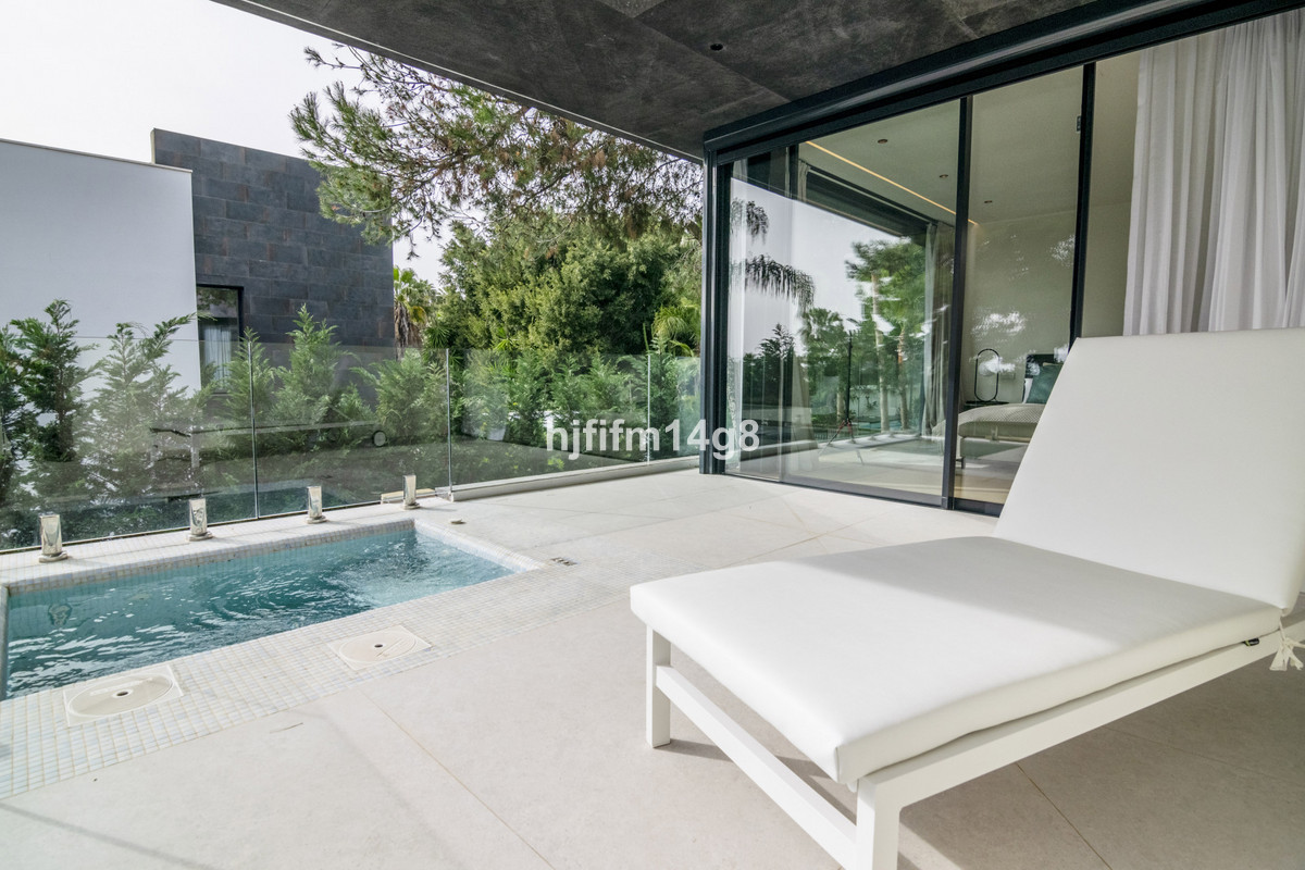 Huis te koop in The Golden Mile | 5 slaapkamers H4681408