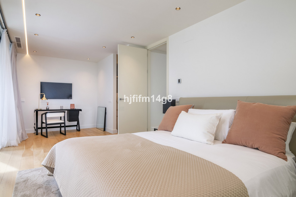 Huis te koop in The Golden Mile | 5 slaapkamers H4681408