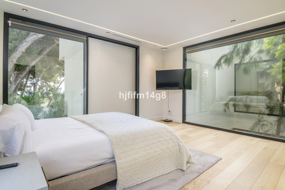 Huis te koop in The Golden Mile | 5 slaapkamers H4681408