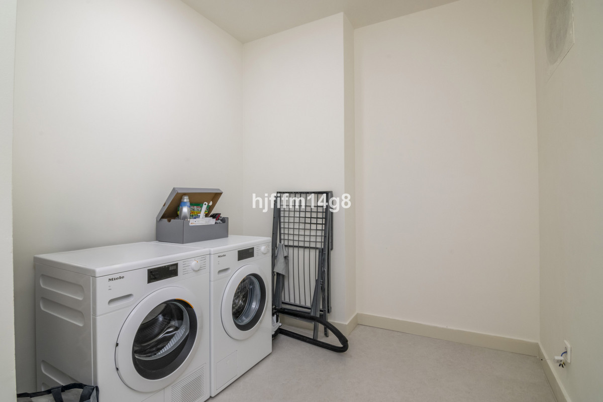 Huis te koop in The Golden Mile | 5 slaapkamers H4681408