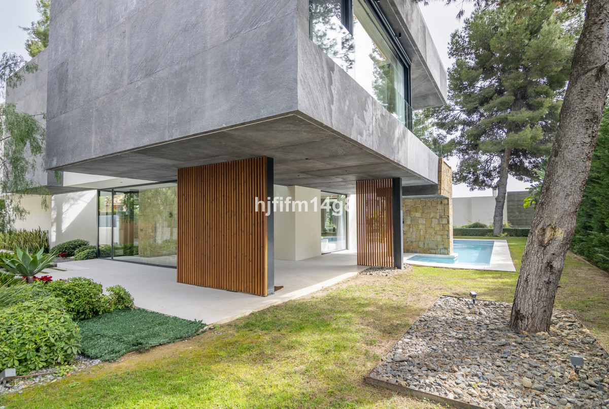Huis te koop in The Golden Mile | 5 slaapkamers H4681408