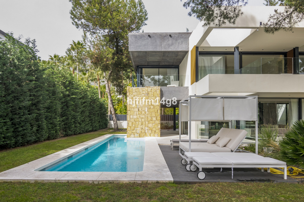Huis te koop in The Golden Mile | 5 slaapkamers H4681408