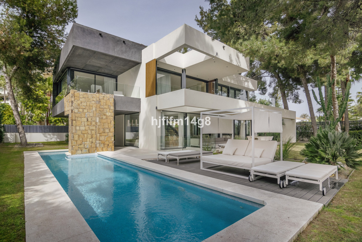 Huis te koop in The Golden Mile | 5 slaapkamers H4681408