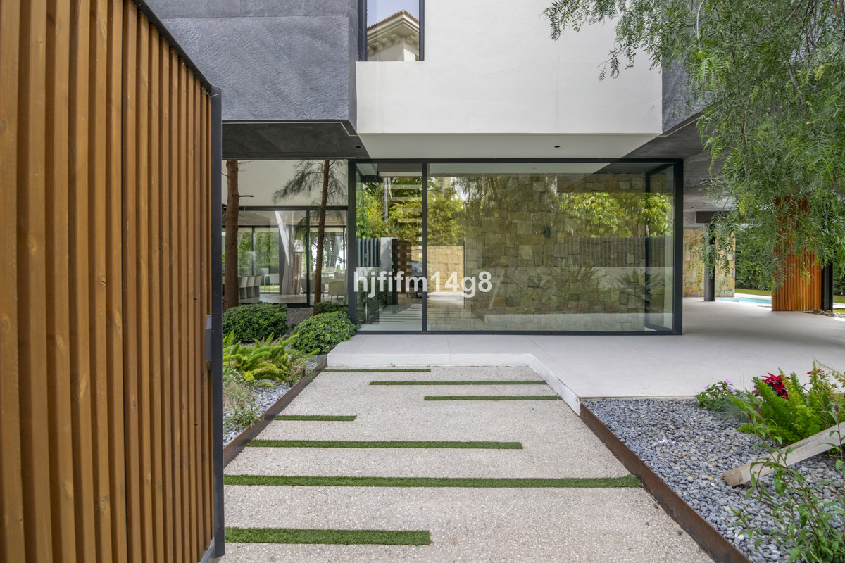 Huis te koop in The Golden Mile | 5 slaapkamers H4681408