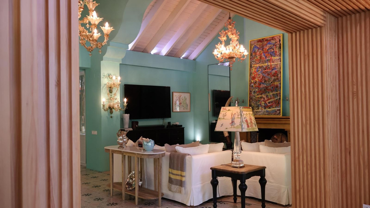 Huis te koop in The Golden Mile | 5 slaapkamers H4742287