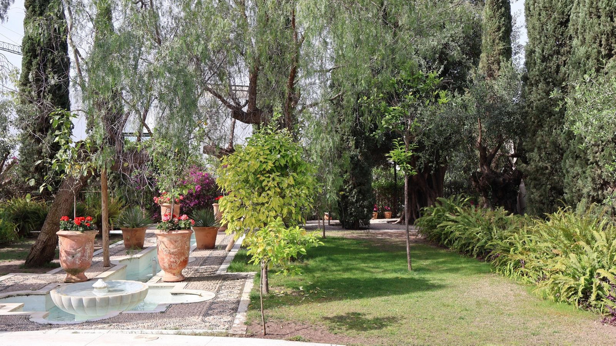 Huis te koop in The Golden Mile | 5 slaapkamers H4742287