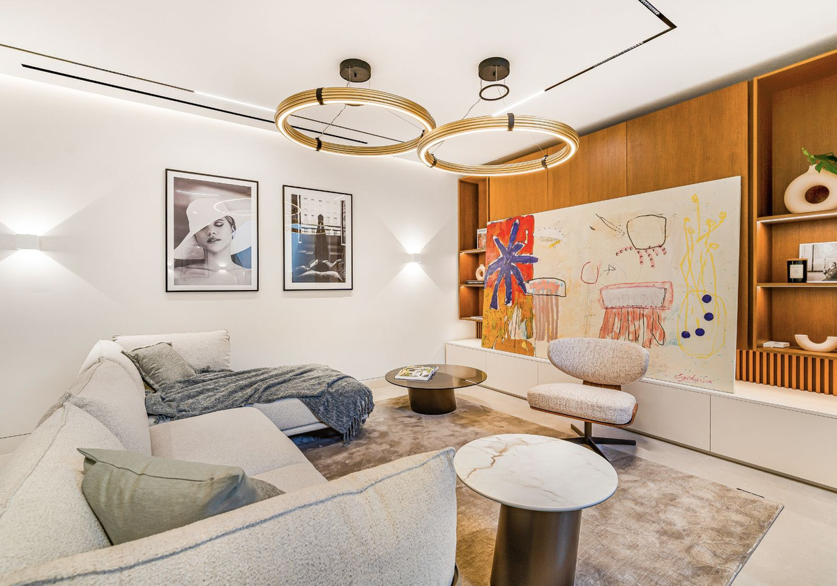 Huis te koop in The Golden Mile | 5 slaapkamers H4776136