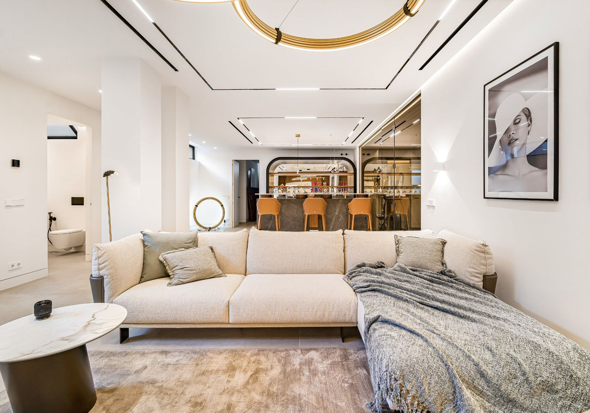 Huis te koop in The Golden Mile | 5 slaapkamers H4776136