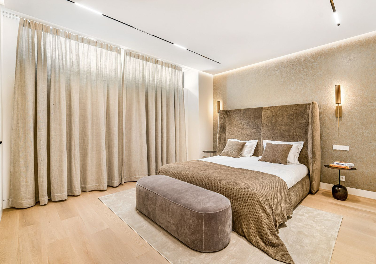 Huis te koop in The Golden Mile | 5 slaapkamers H4776136