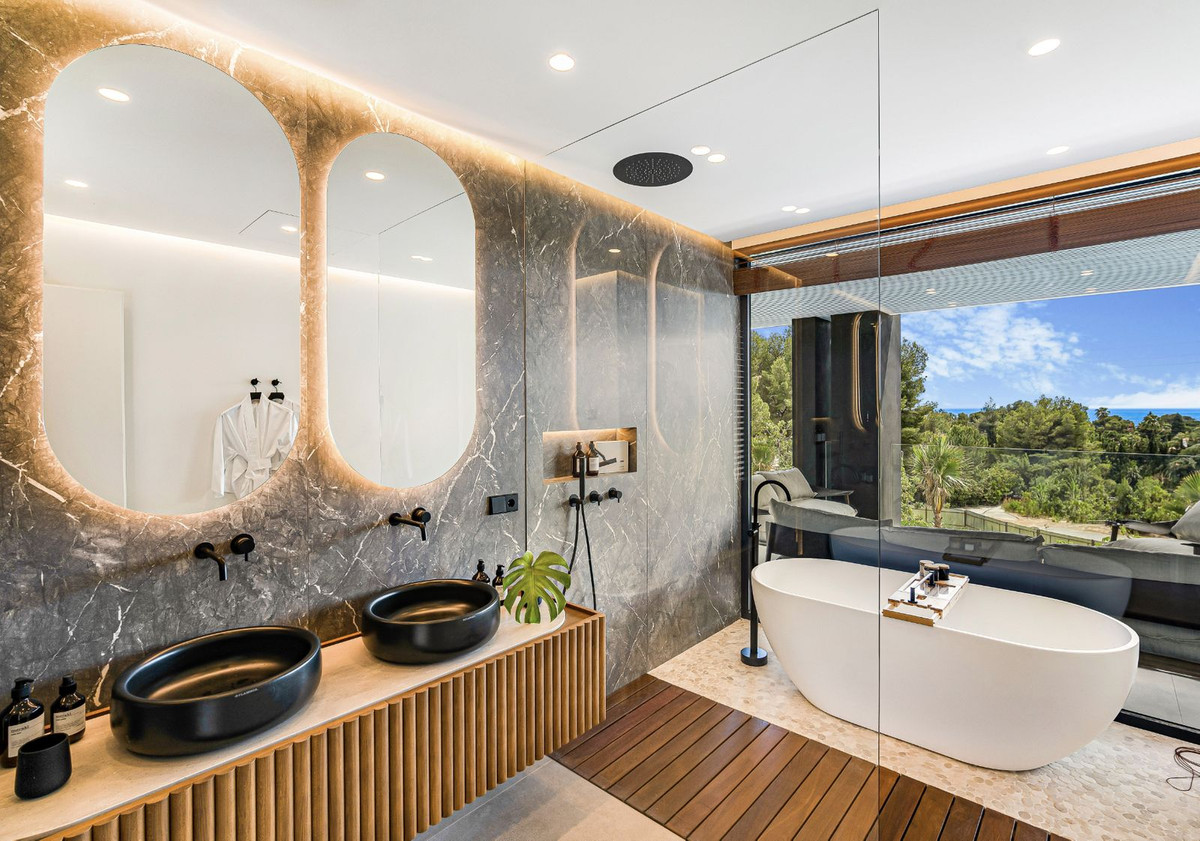 Huis te koop in The Golden Mile | 5 slaapkamers H4776136