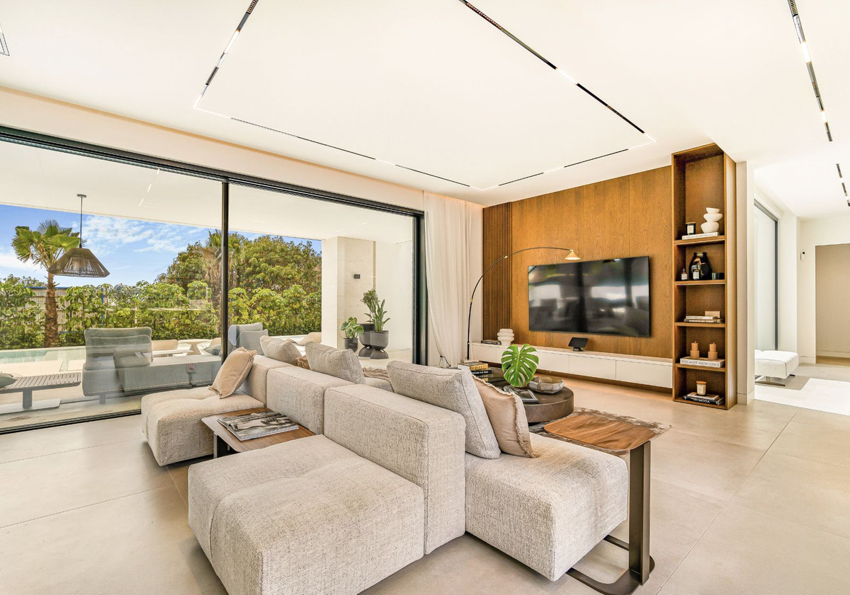 Huis te koop in The Golden Mile | 5 slaapkamers H4776136