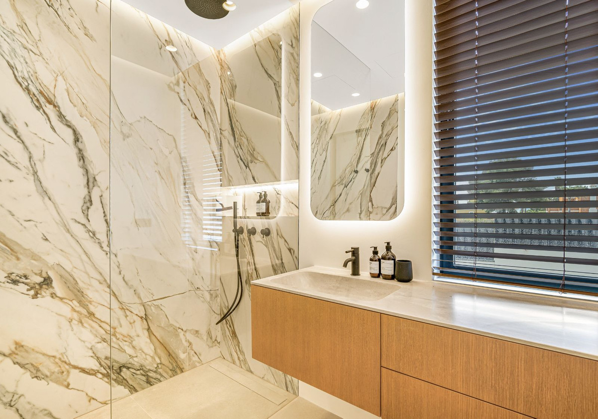 Huis te koop in The Golden Mile | 5 slaapkamers H4776136