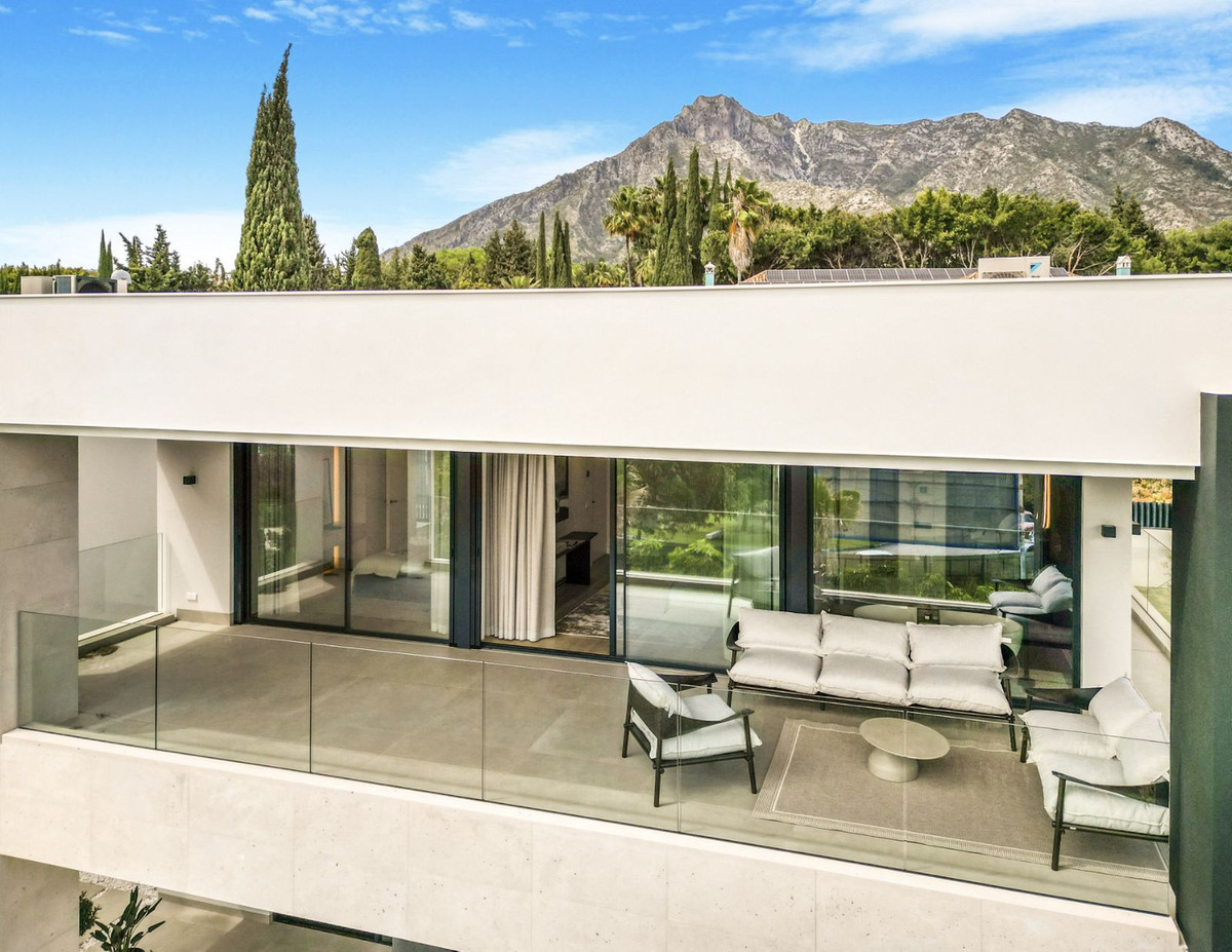 Huis te koop in The Golden Mile | 5 slaapkamers H4776136