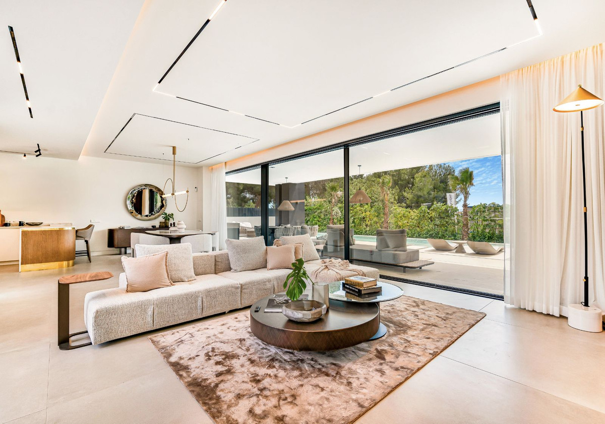 Huis te koop in The Golden Mile | 5 slaapkamers H4776136