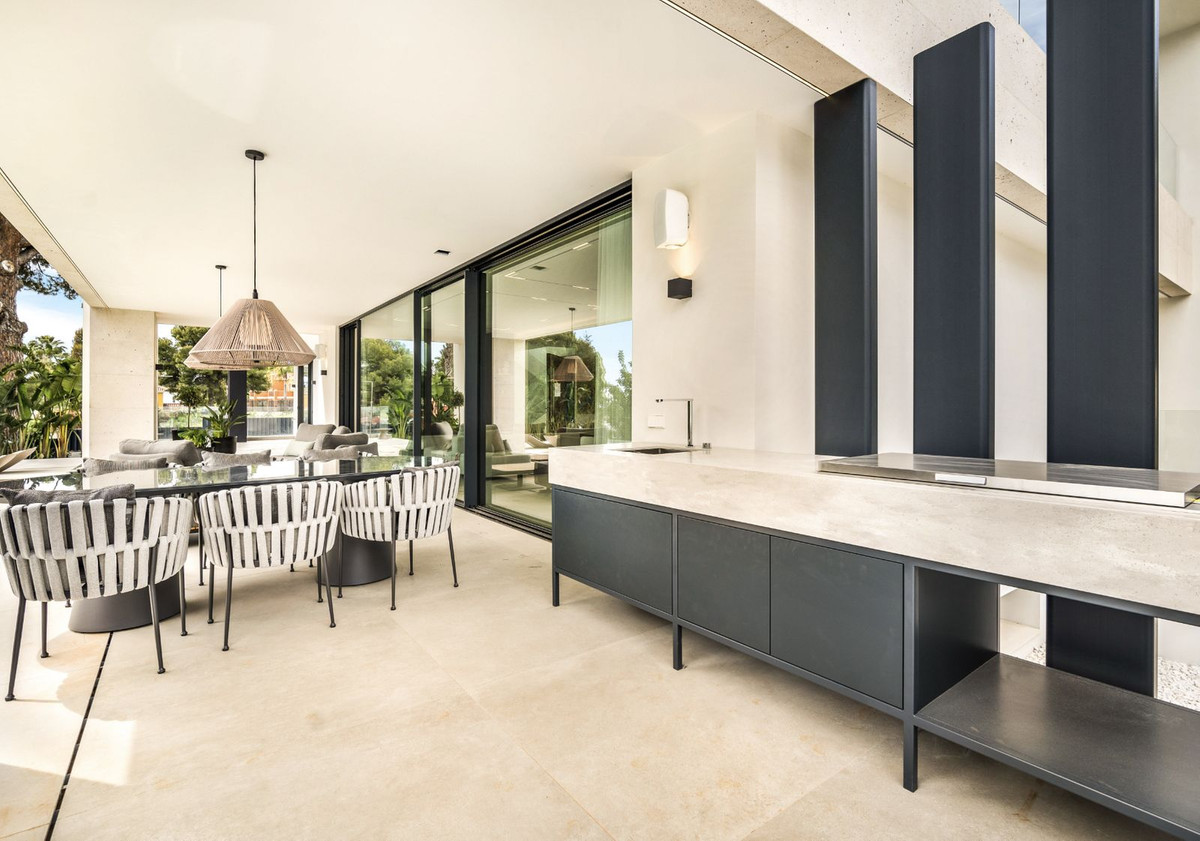 Huis te koop in The Golden Mile | 5 slaapkamers H4776136