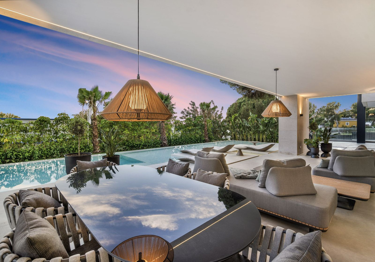 Huis te koop in The Golden Mile | 5 slaapkamers H4776136