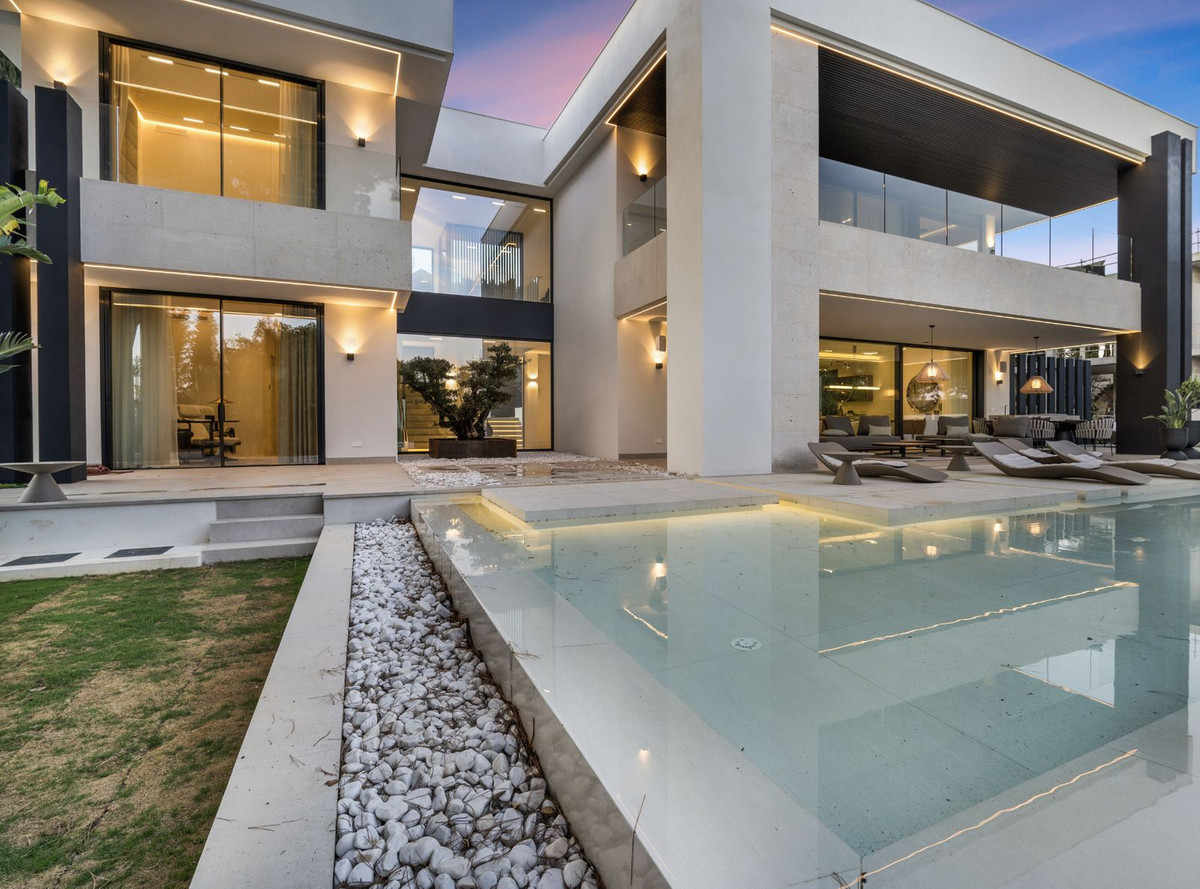 Huis te koop in The Golden Mile | 5 slaapkamers H4776136