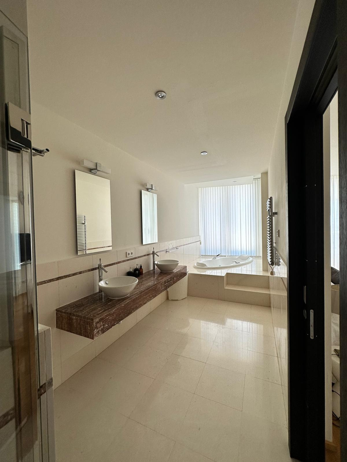 Huis te koop in The Golden Mile | 5 slaapkamers H4776994