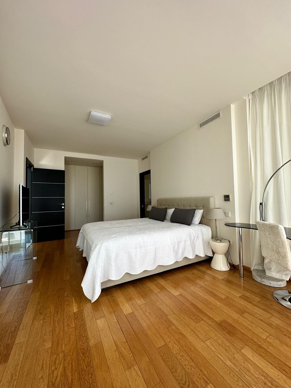 Huis te koop in The Golden Mile | 5 slaapkamers H4776994