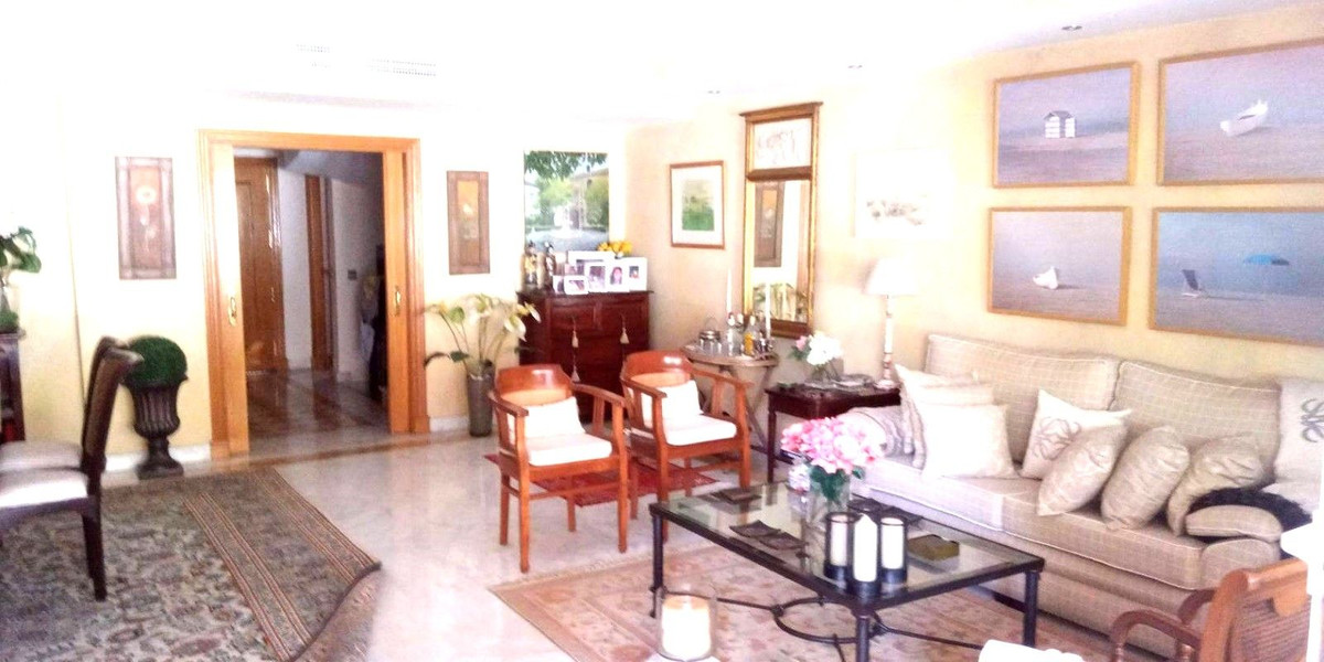 Huis te koop in The Golden Mile | 3 slaapkamers H4777684