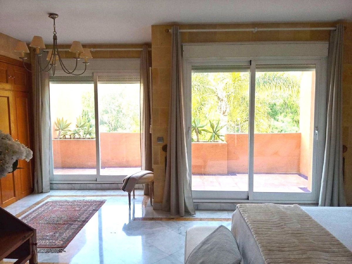 Huis te koop in The Golden Mile | 3 slaapkamers H4777684
