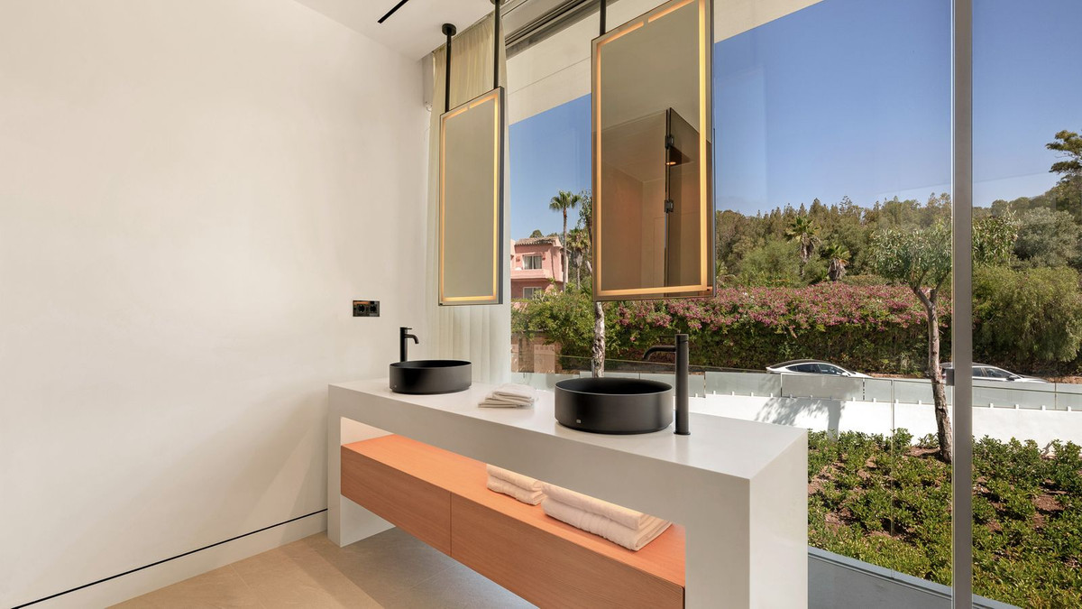 Property main view 44